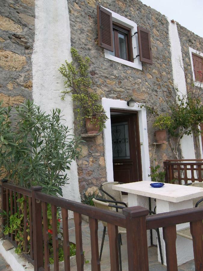 Hiona Cottage Palekastro Exterior photo