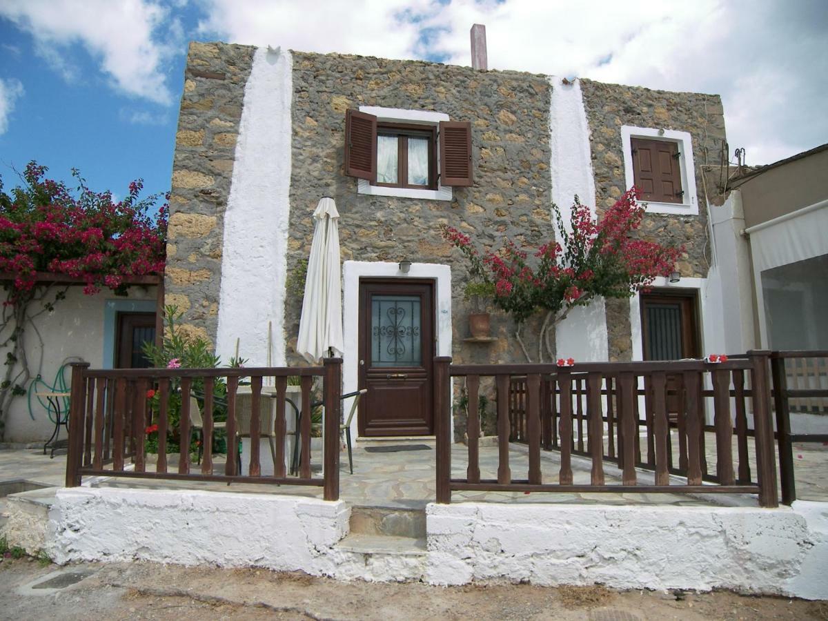Hiona Cottage Palekastro Exterior photo